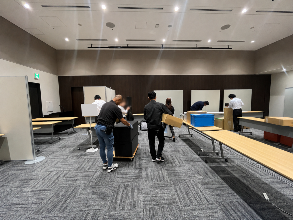学会展示の配送ならではの難しさ